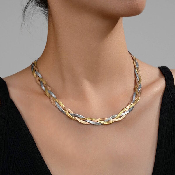 Twisted Two Tone Necklace 18K Gold Plated Steel